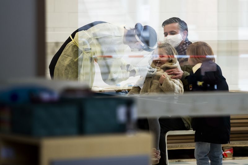 Besmettingen bij jonge kinderen gaan fors de hoogte in