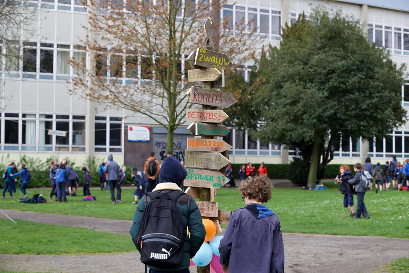 Akkoord buitenschoolse activiteiten: kleinere bubbels, 12-plussers mogen buiten samenkomen