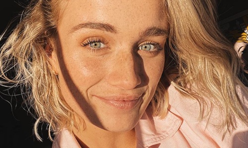 Julie Vermeire deelt intieme momenten met haar lief: “Bedankt om me zo gelukkig te maken” (foto’s)