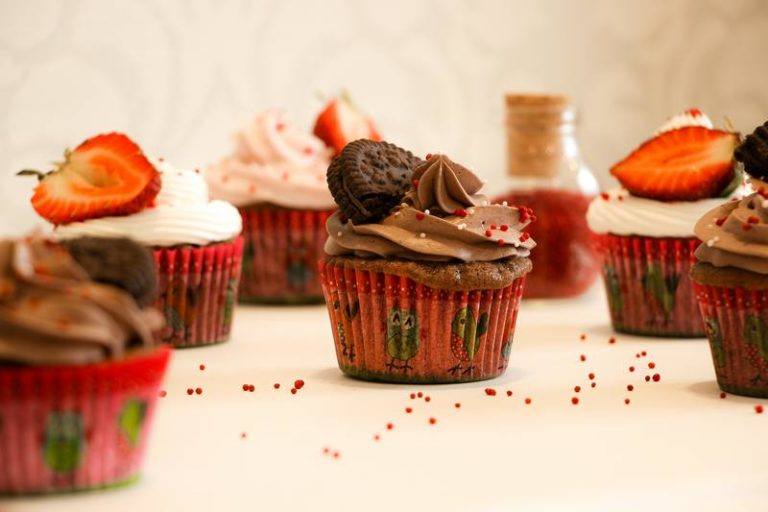 Vrouwen gearresteerd wegens eten van erotische cupcakes in Egypte (foto’s)