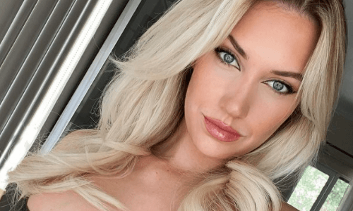 Populaire influencer windt er geen doekjes om: “Coronatest is niet erger dan mannen orale seks geven”