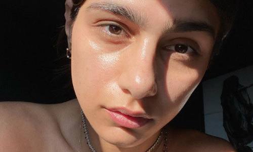 Sportpresentatrice en voormalige ster uit seksfilms Mia Khalifa post PIKANTE selfie op Instagram (foto)