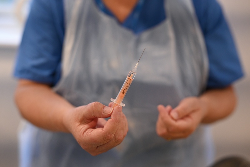 Hoopvolle eerste resultaten: AstraZeneca-vaccin vermindert ook overdracht virus