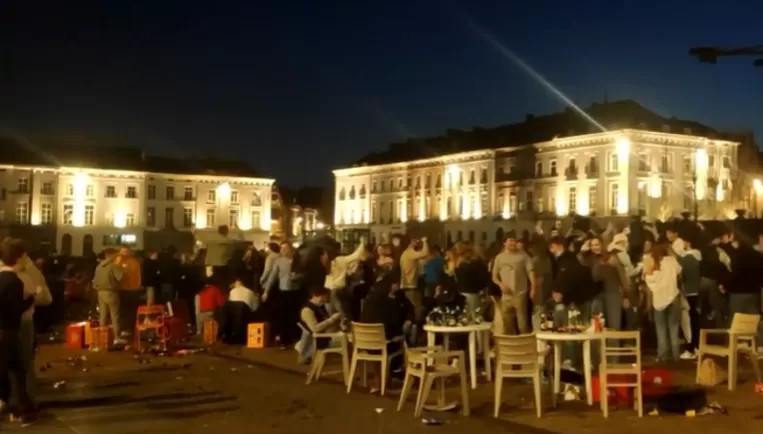 Gent grijpt in met strengere regels: verbod op glas en muziek op straat