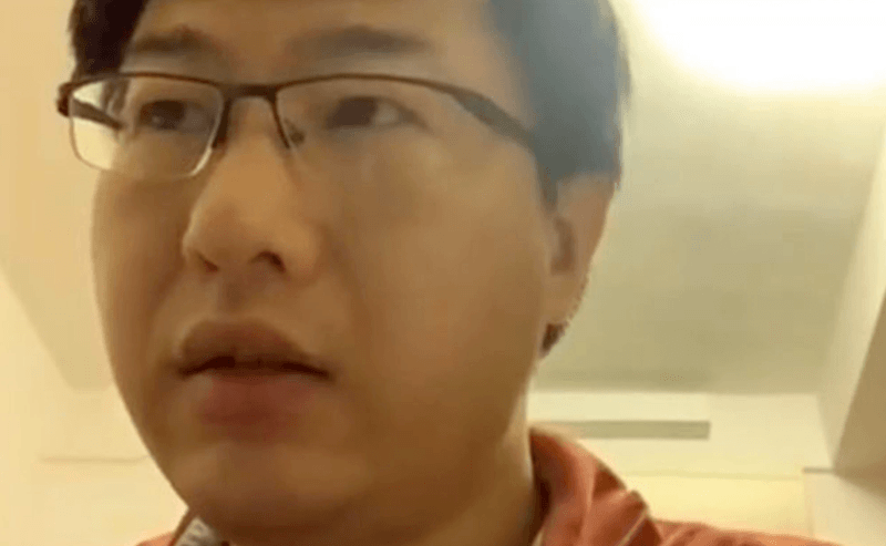 Professor ontdekt enorme blunder aan het einde van twee uur les (video)