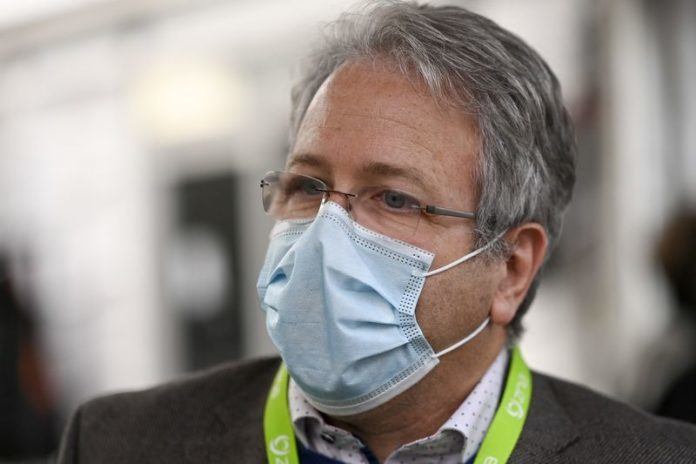 Waarom verdeelt ons land de AstraZeneca-vaccins niet? “Het verbaast me”