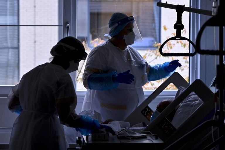 CORONACIJFERS. Aantal overlijdens daalt fors