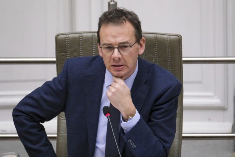Alweer leveringsproblemen bij AstraZeneca: “Dit is een gigantisch probleem”