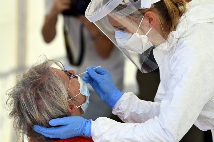 Testing en tracing spoorde in Brussel op een week tijd 67 uitbraken op