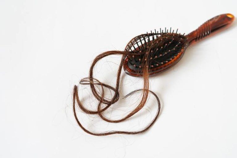 Tiener met ‘Rapunzel-syndroom’ verlost van gigantische haarbal die haar maag openscheurde (foto)
