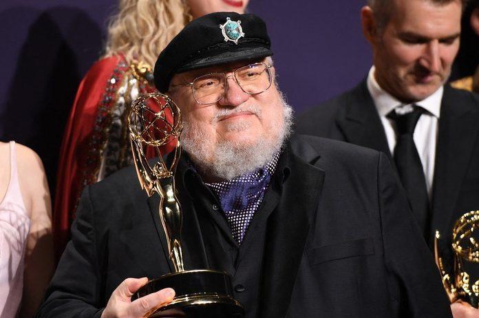 Deze succesauteur zet zijn handtekening onder miljoenencontract bij HBO