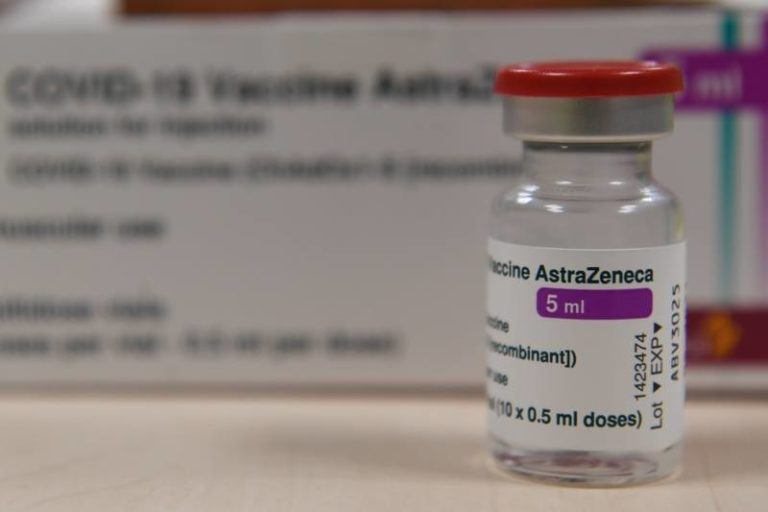 Coronavaccin AstraZeneca mag toch aan alle volwassen Belgen worden toegediend