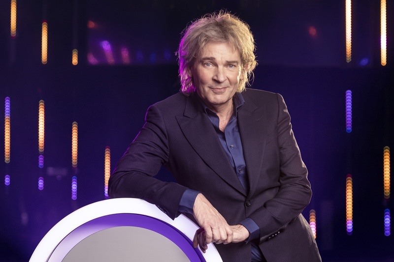 Matthijs van Nieuwkerk maakt zich met ‘Popquiz’ op voor Vlaamse vuurdoop