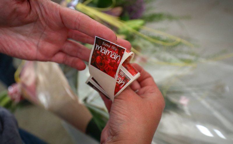 Man in shock nadat Facebook hem DIT aanraadt als cadeau voor Moederdag