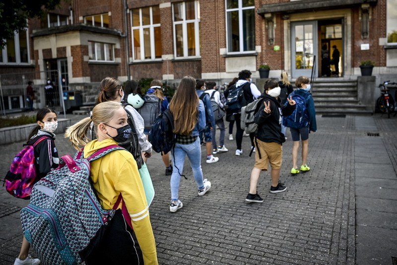 Leerlingen van tweede graad secundair week voor paasvakantie voltijds naar school