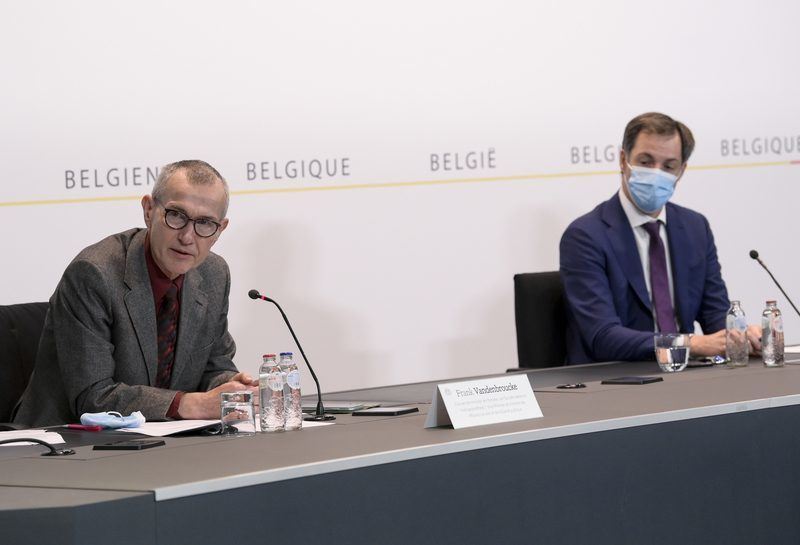 Overlegcomité komt woensdagochtend samen, ligt lockdown op tafel?