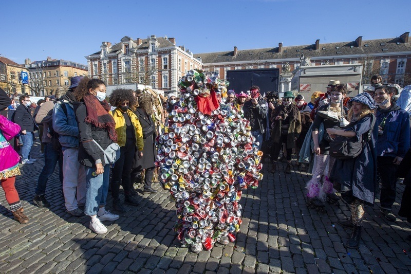 Onaangekondigde carnavalstoet door Brussel: tiental personen opgepakt