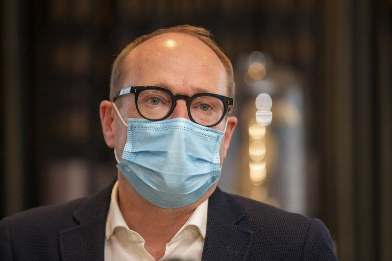 Scholen blijven open, maar refters gaan dicht