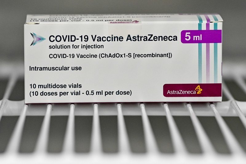 “Verband tussen bloedklonters AstraZeneca en anticonceptie wordt nog onderzocht”