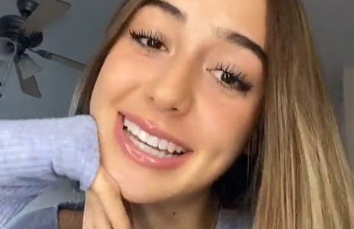 Meisje choqueert volgers met extreem lange middelvinger: “Hoe kan zoiets?” (video)