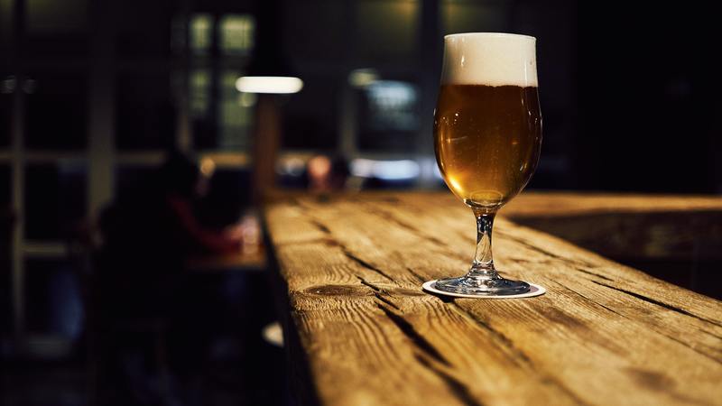 Baden in bier? Binnenkort kan het in eerste Belgische ‘bierspa’