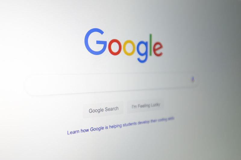 Google-verslaving wordt vrouw bijna fataal: “Ik zocht soms acht, negen uur per dag”