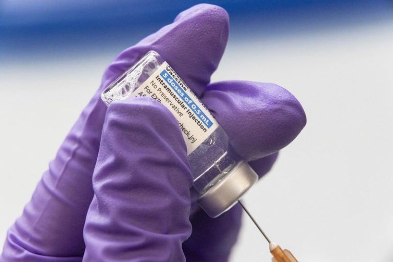 Johnson & Johnson vraagt om vaccin voorlopig niet toe te dienen