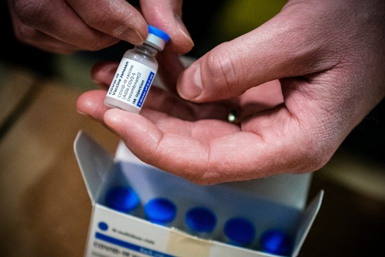 VS schorten gebruik coronavaccin Johnson & Johnson tijdelijk op