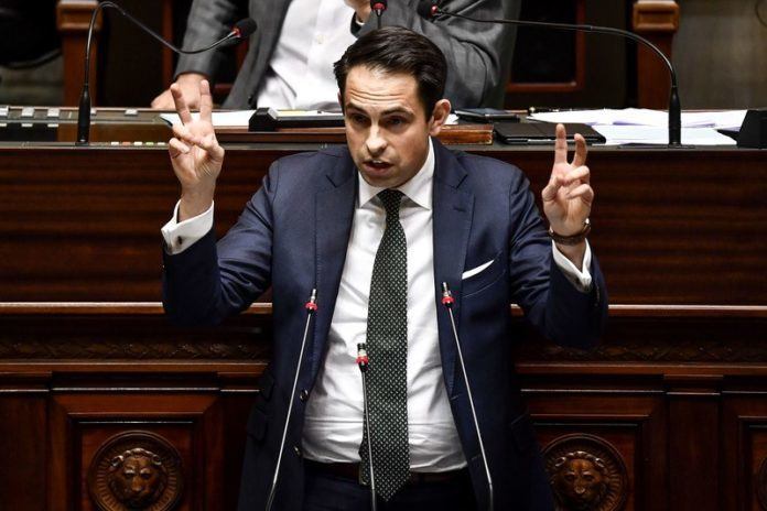 Twitter blokkeert account Tom Van Grieken