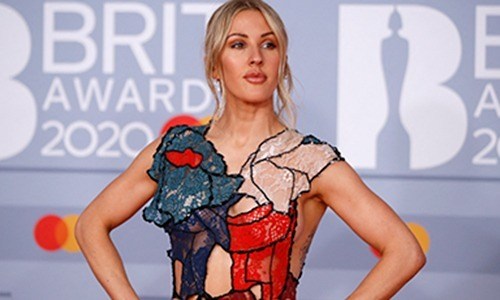 Zwangere Ellie Goulding uit de kleren voor naaktshoot. Fans lovend: “Dit is zó mooi!” (foto’s)