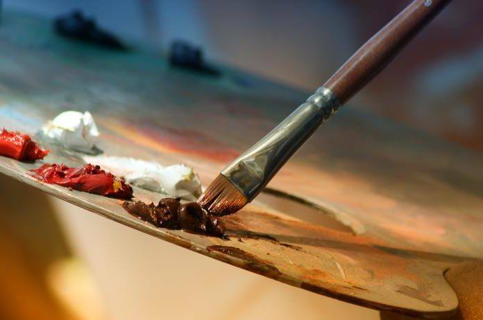 OEPS. Koppel besmeurt “per ongeluk” peperduur graffitikunstwerk