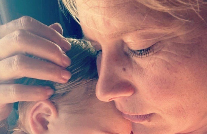 Nathalie Meskens met dochtertje naar spoed: “Mijn moederhart brak bij het zien van dat bloed”