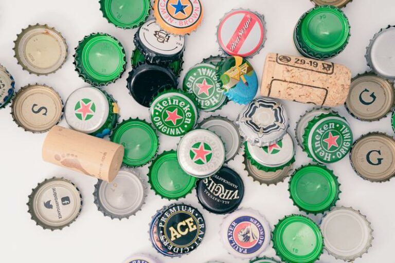 Nederlandse artsen waarschuwen voor gevaarlijk drankspel met kroonkurken