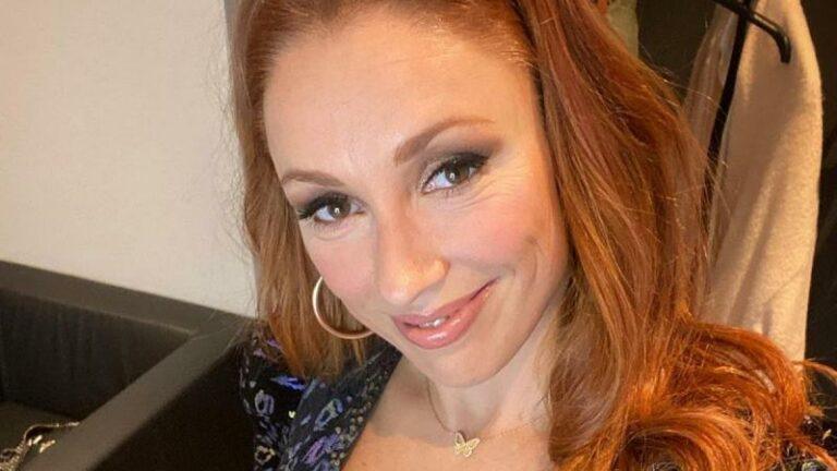 Zwangere Natalia toont al meteen haar buikje (foto)