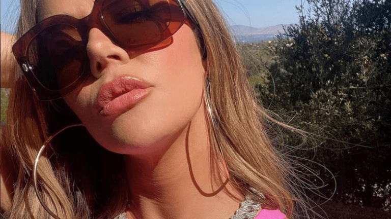 Khloé Kardashian reageert op geruchten plastische chirurgie: «Heb maar één ingreep laten uitvoeren»