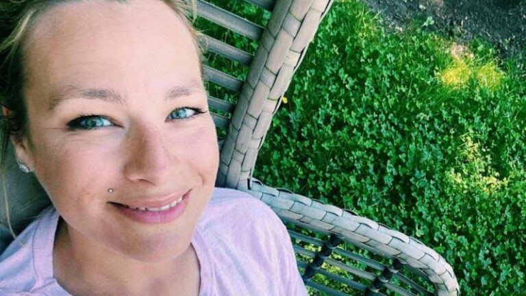 An Lemmens deelt ongevraagde naaktfoto van ‘fan’: «Triestig verschrompeld garnaaltje»