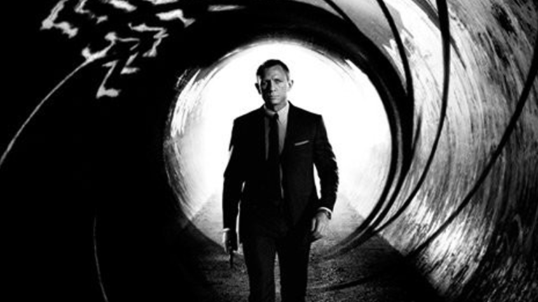James Bond-actrice: “Mijn kleren uitdoen en naaktzwemmen? Gewoonweg hemels!”