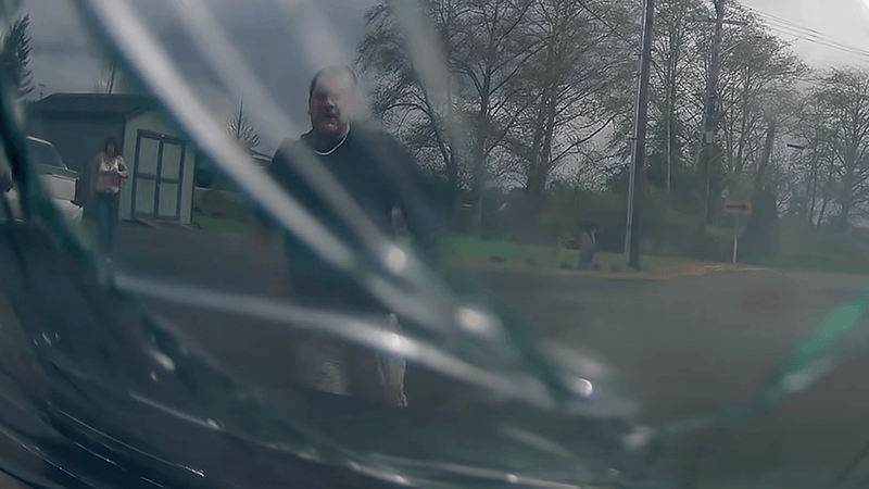 Wanneer je als autodief nooit manueel hebt leren schakelen: “Wat een ongelooflijke domoor” (video)