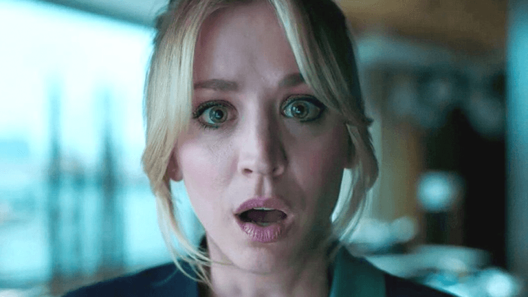 ‘The Big Bang Theory’-actrice openhartig over seksscène met Nederlander in serie ‘The Flight Attendant’