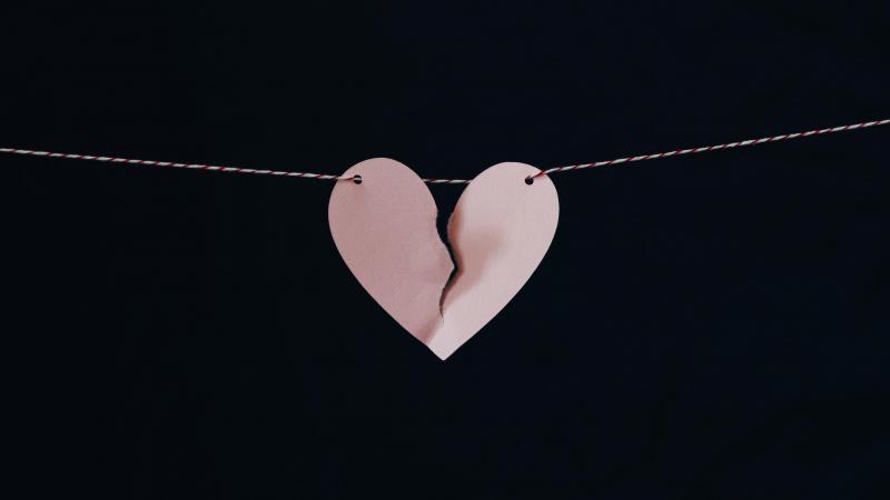 GENIAAL. Deze bezorgservice haalt in jouw plaats je spullen op bij je ex