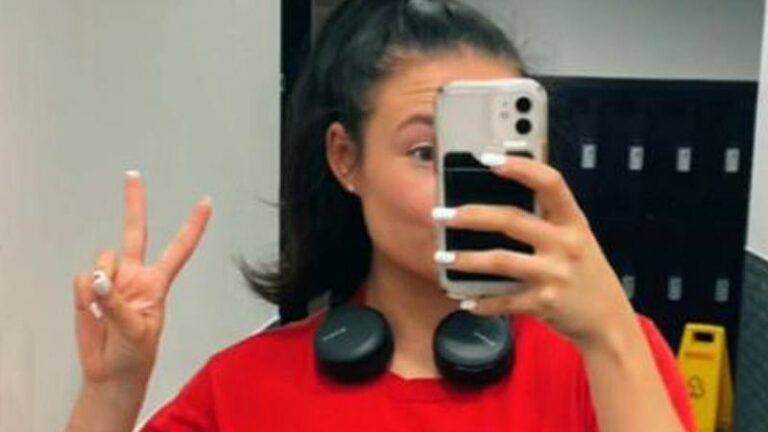 Vrouw in fitness aangesproken op haar ‘ongepaste’ outfit: «Dat is belachelijk!»
