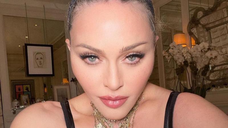 Kritiek op Madonna na gewaagde outfit: «Niemand zit te wachten om 62-jarige borsten te zien»