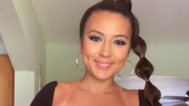 Serveerster ontslagen nadat ze in ‘ongepaste’ outfit komt werken: «Dit slaat nergens op» (foto)