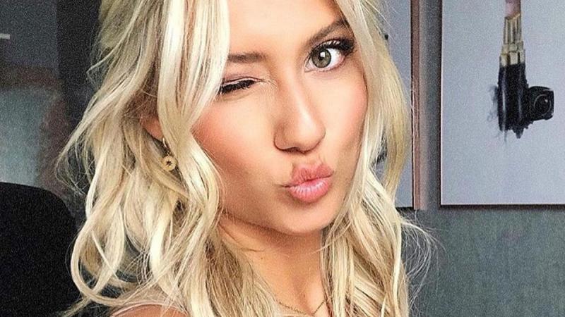 Ex-Miss België Celine Van Ouytsel over haar eerste keer seks: «Ik dacht: is dit het nu?»