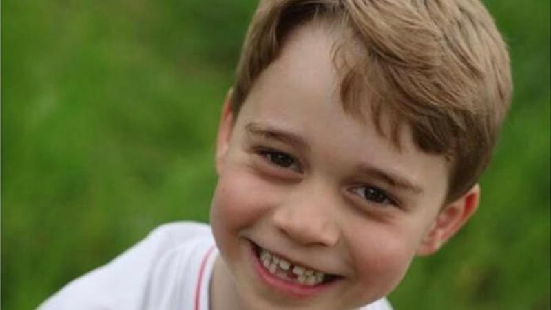 Prins George slachtoffer geworden van online pesterijen