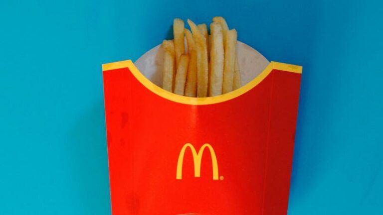 Zo ziet een hamburger van McDonald’s er twee jaar later uit