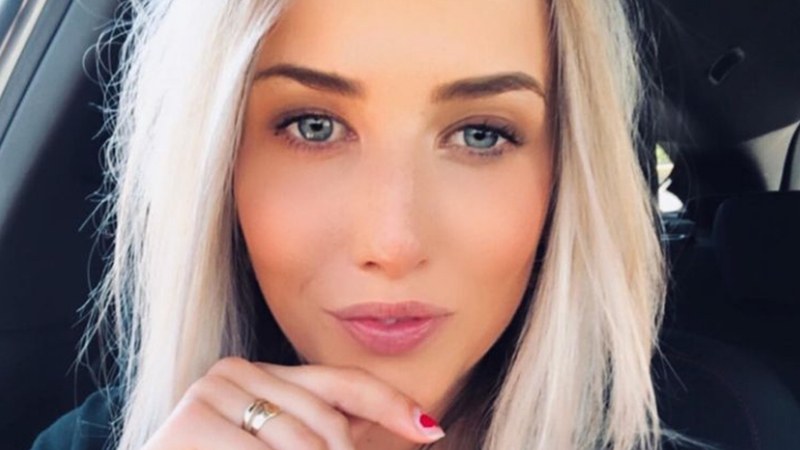 Laura uit ‘Blind Getrouwd’ is plusmama: “Ik beloof dat ik er altijd voor je zal zijn” (foto)