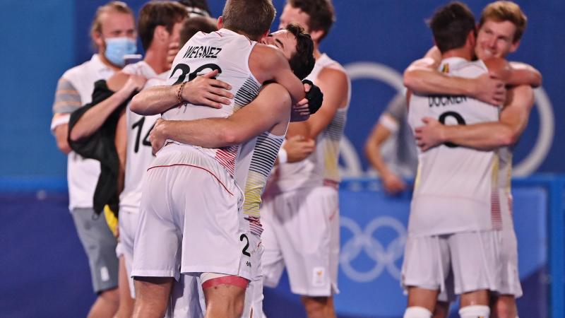 Red Lions pakken goud na bloedstollende finale tegen Australië