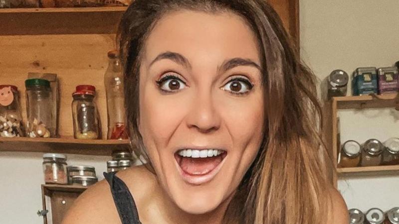 Nasrien Cnops deelt borstvoedingsfoto: «Leve de plakkende borsten»