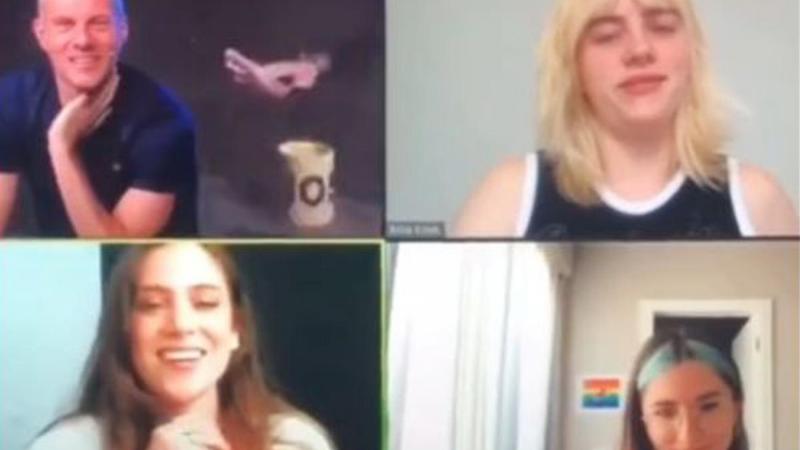 GÊNANT! Billie Eilish negeert fan die tijdens videocall zegt hoe leuk ze haar vindt (video)